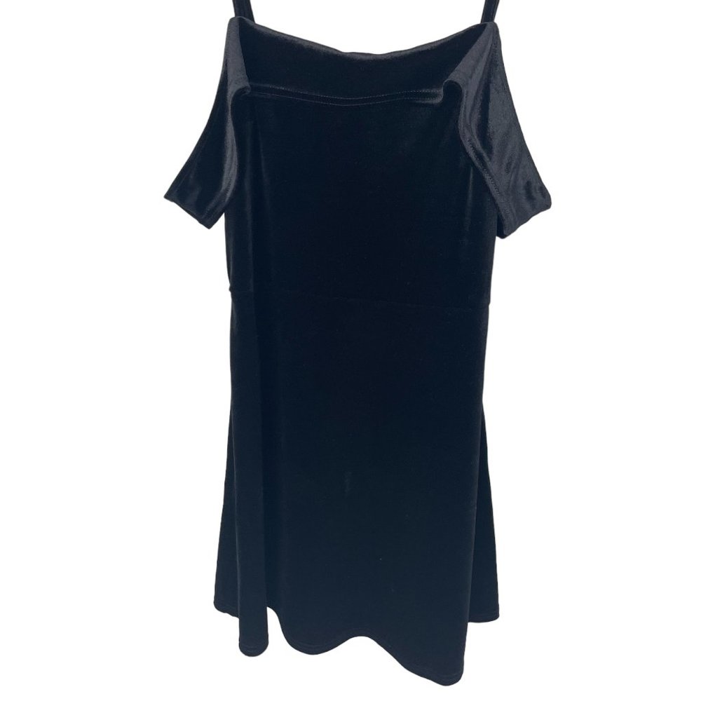 HONEY PUNCH Black Cold Shoulder Velvet Mini Dress - Picture 6 of 7